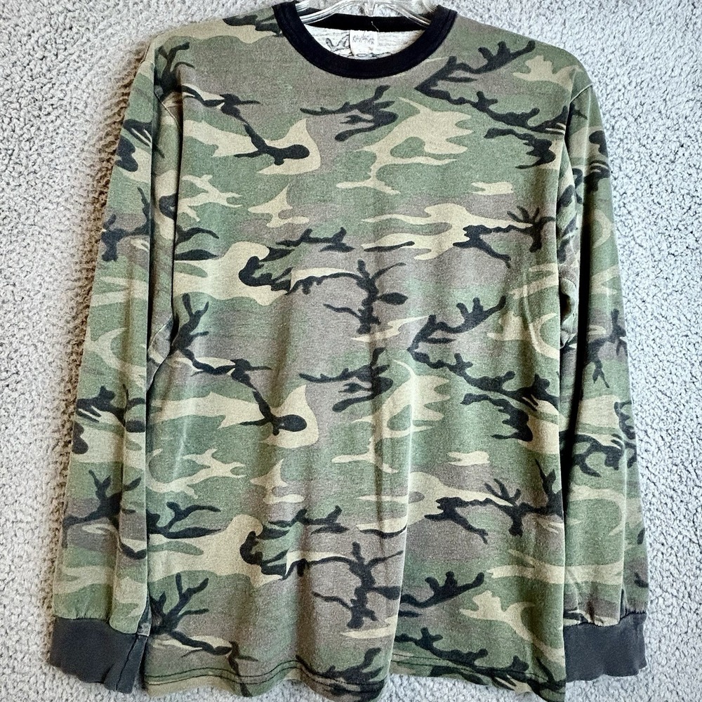 New York Outerwear Vintage Camo Long Sleeve T Shirt Single Stitch USA Size M 90s